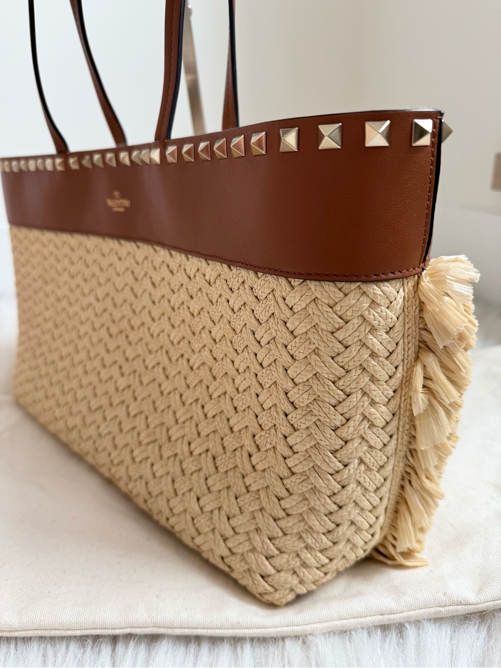 Authentic Valentino Rockstud raffia straw and brown leather tote bag - Picture 7 of 15